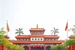 幕布背面剪辑室中摊开的素材时间码